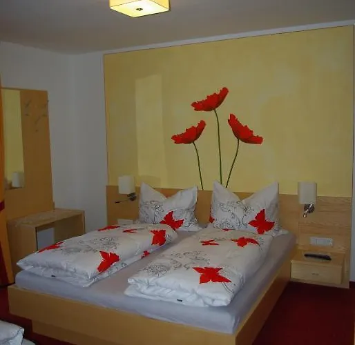 Tauernhof Апартаменты *